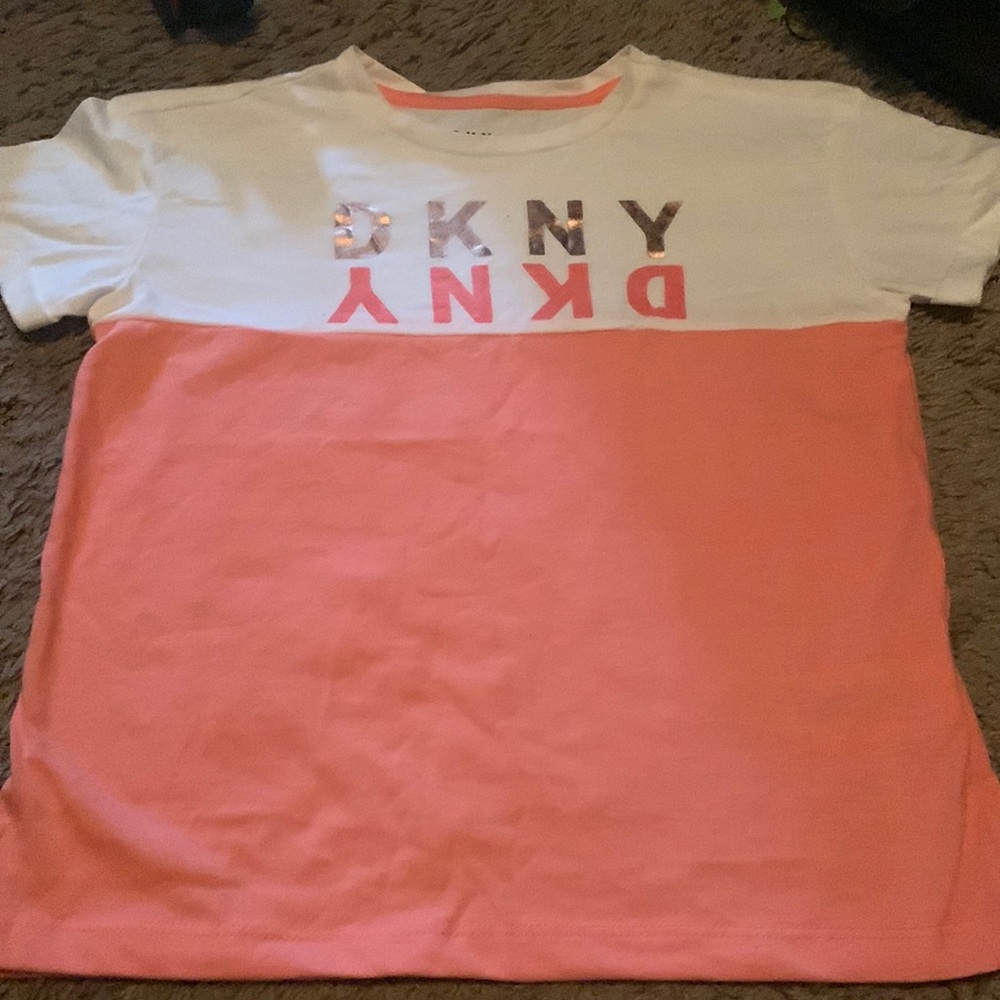 DNKY TEE